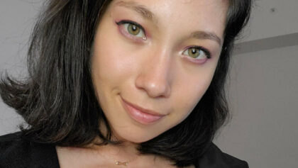 Guapa latina desnuda y con ojos verdes